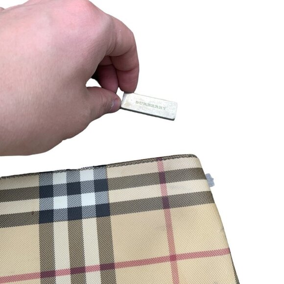 VINTAGE Burberry Novacheck Purse Bag - Picture 8 of 15